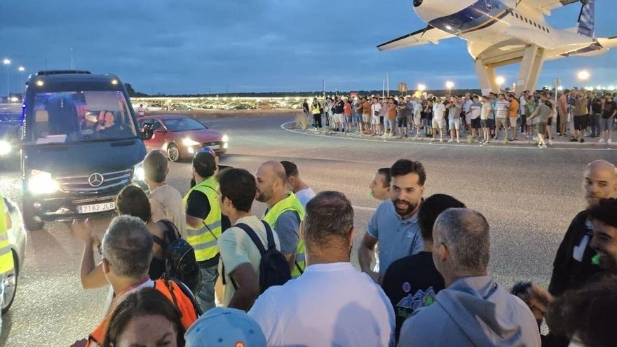 Los sindicatos en huelga rechazan la propuesta de Airbus pese al preacuerdo con CCOO