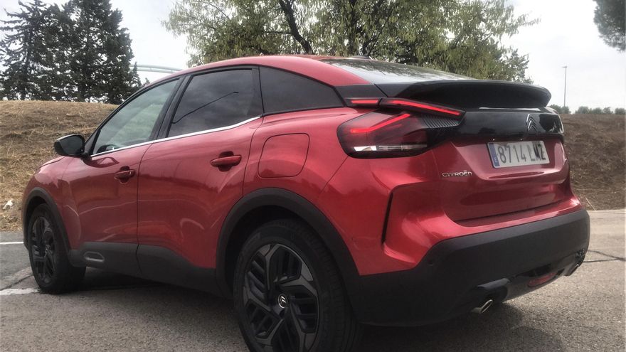 La caja de cambios automática EAT8 dispensa una transición rápida y fluida entre sus ocho velocidades.