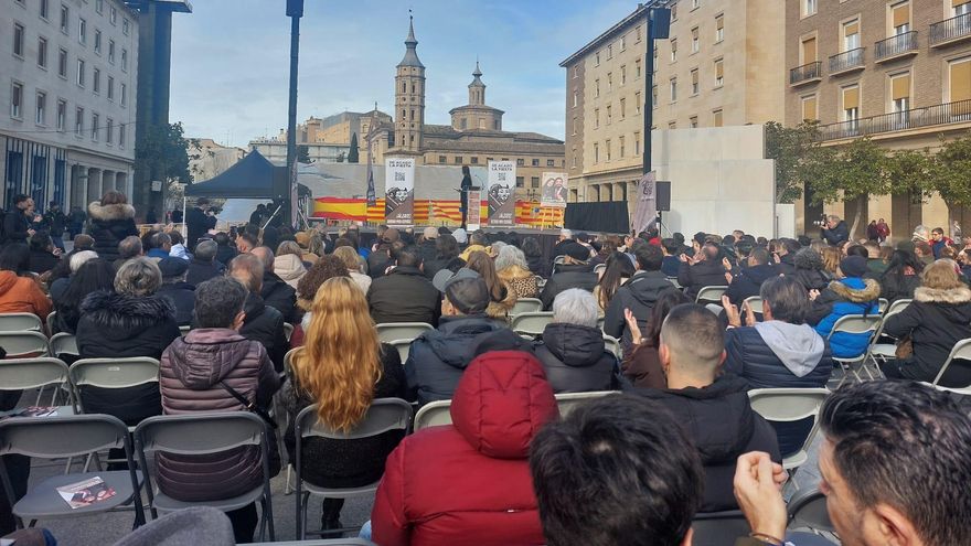 Un momento del acto central de SALF en la plaza del Pilar de Zaragoza.