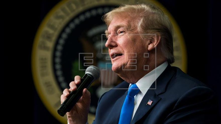 Trump amenaza con retirar la ayuda a Honduras por la "caravana" de inmigrantes