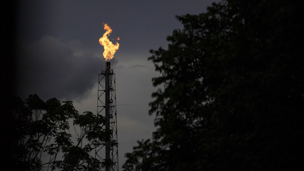 Un grifo de dinero público financia la crisis climática: las subvenciones a combustibles fósiles, camino del billón de dólares
