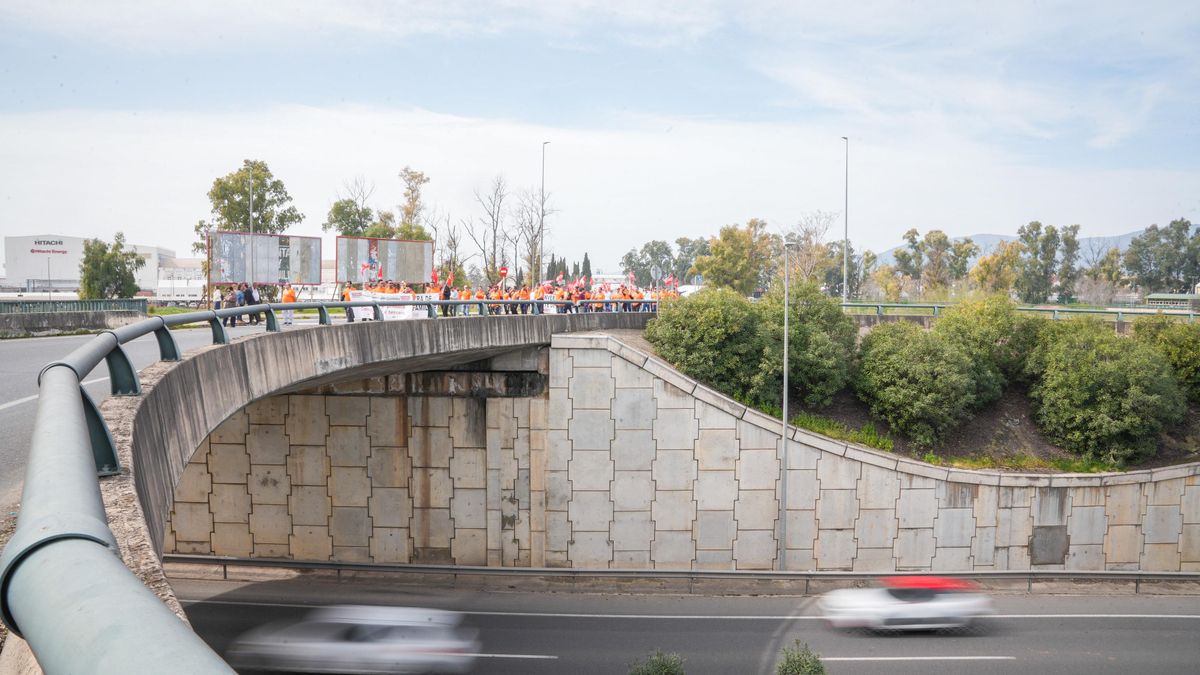 Nueva jornada de huelga de la plantilla de Hitachi