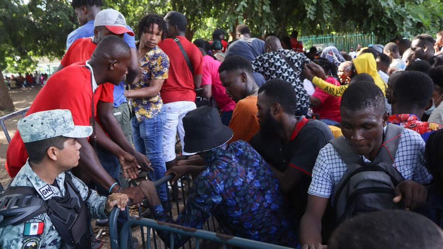 Las peticiones de asilo caen un 50 % en la frontera sur de México tras la ola migratoria