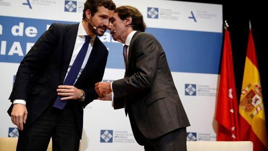 Pablo Casado y José María Aznar en un foro del Instituto Atlántico de Gobierno. EFE