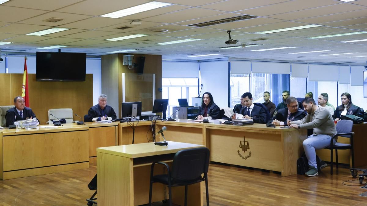 Del Supremo a la calle Lagasca: división entre los jueces sobre la 'patada en la puerta' de la Policía