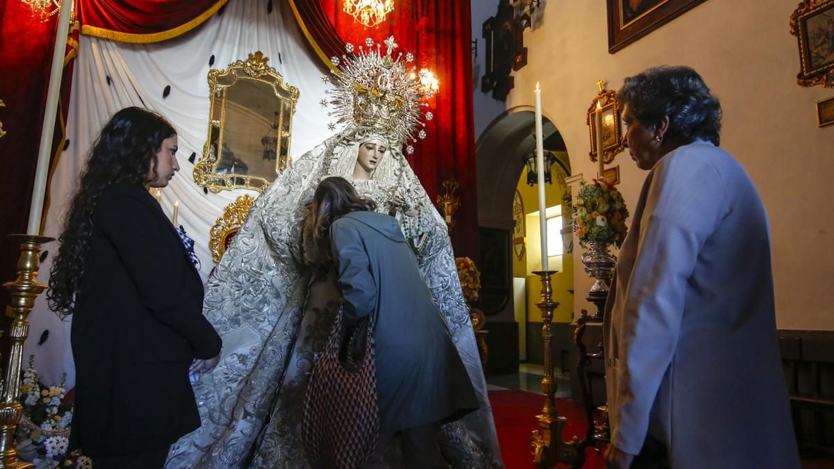 Besamanos de la Virgen de la Paz