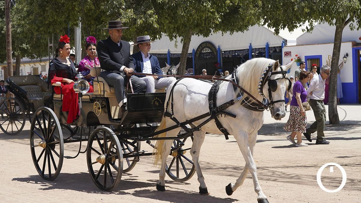 La Feria de Córdoba se abona a una jornada suave antes del aumento de la temperaturas