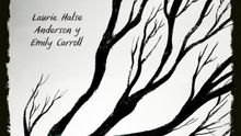 Portada de 'Cuéntalo', de Laurie Halse Anderson y Emily Carroll