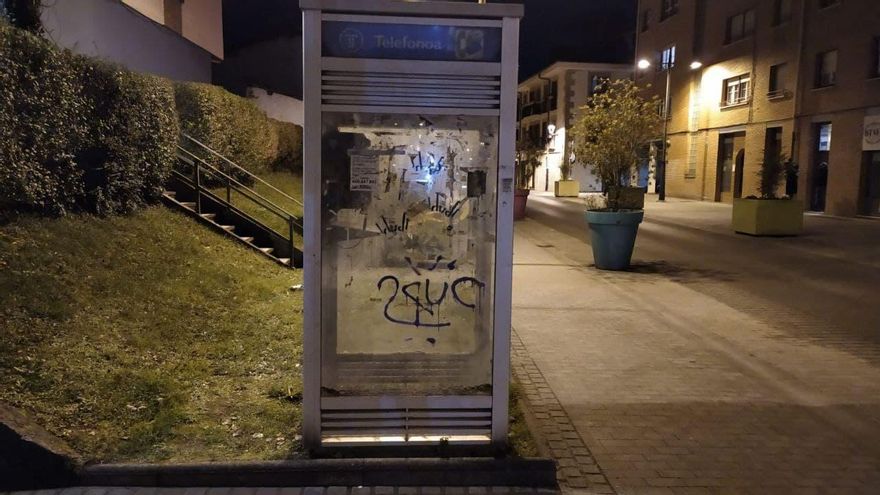 Cabina de teléfono en Aretxabaleta