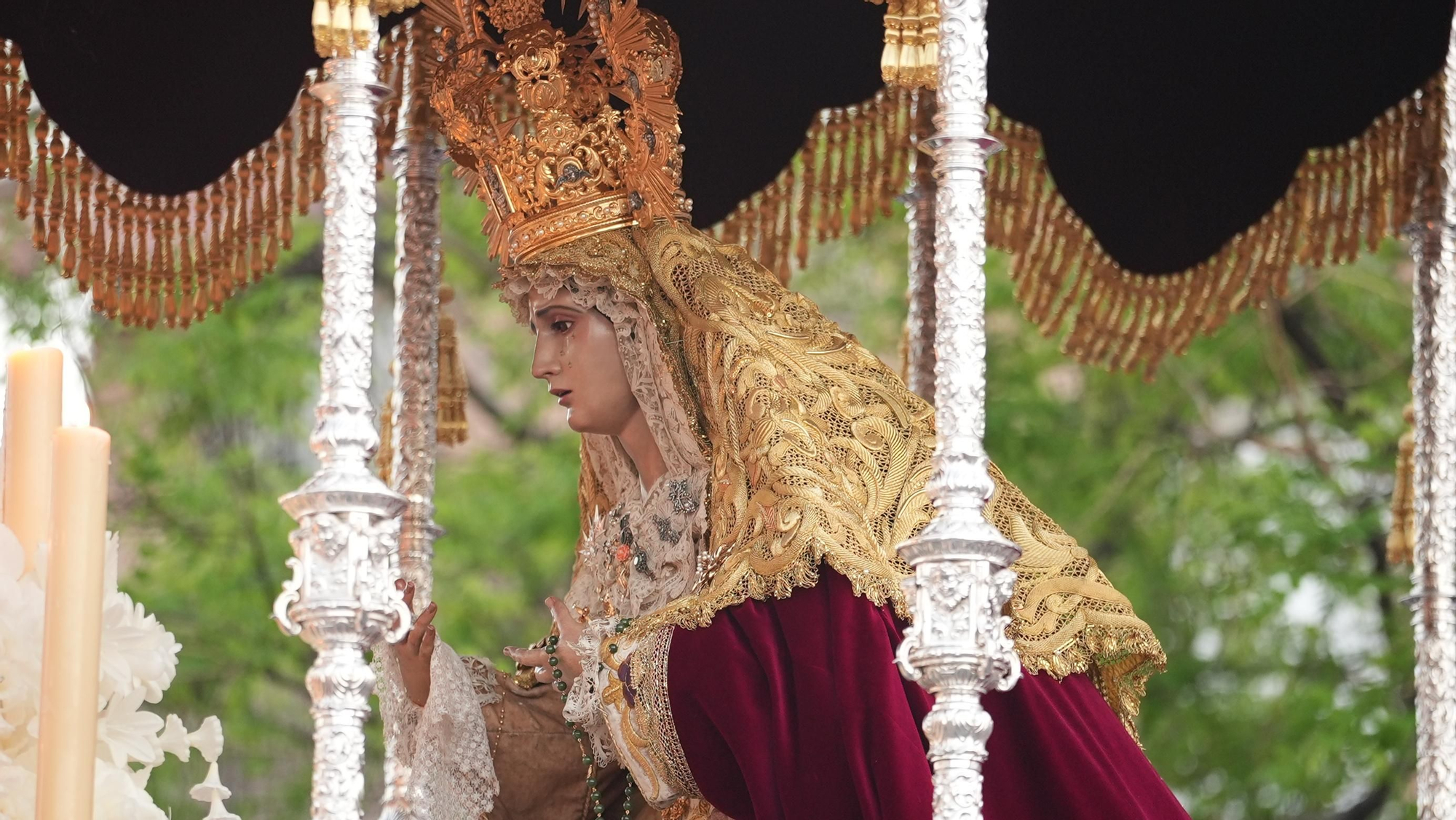 La procesión de la Hermandad del Descendimiento, en imágenes