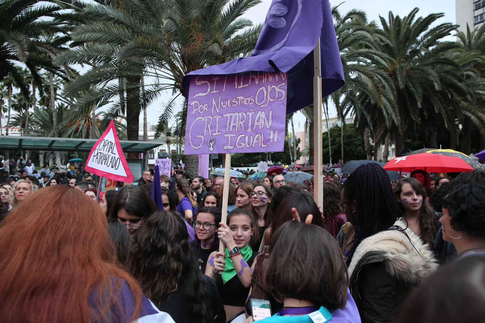 Marcha feminista en Las Palmas de Gran Canaria. (Alejandro Ramos).