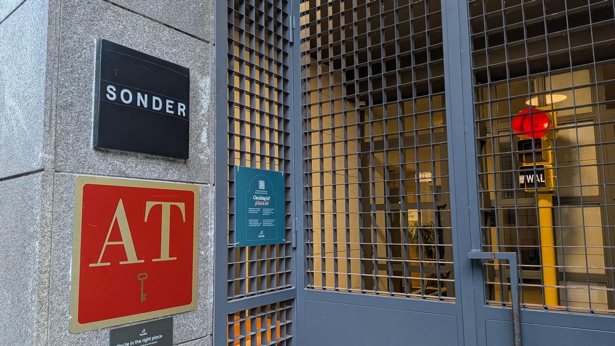 Entrada a los apartamentos de Sonder en Divino Pastor 9