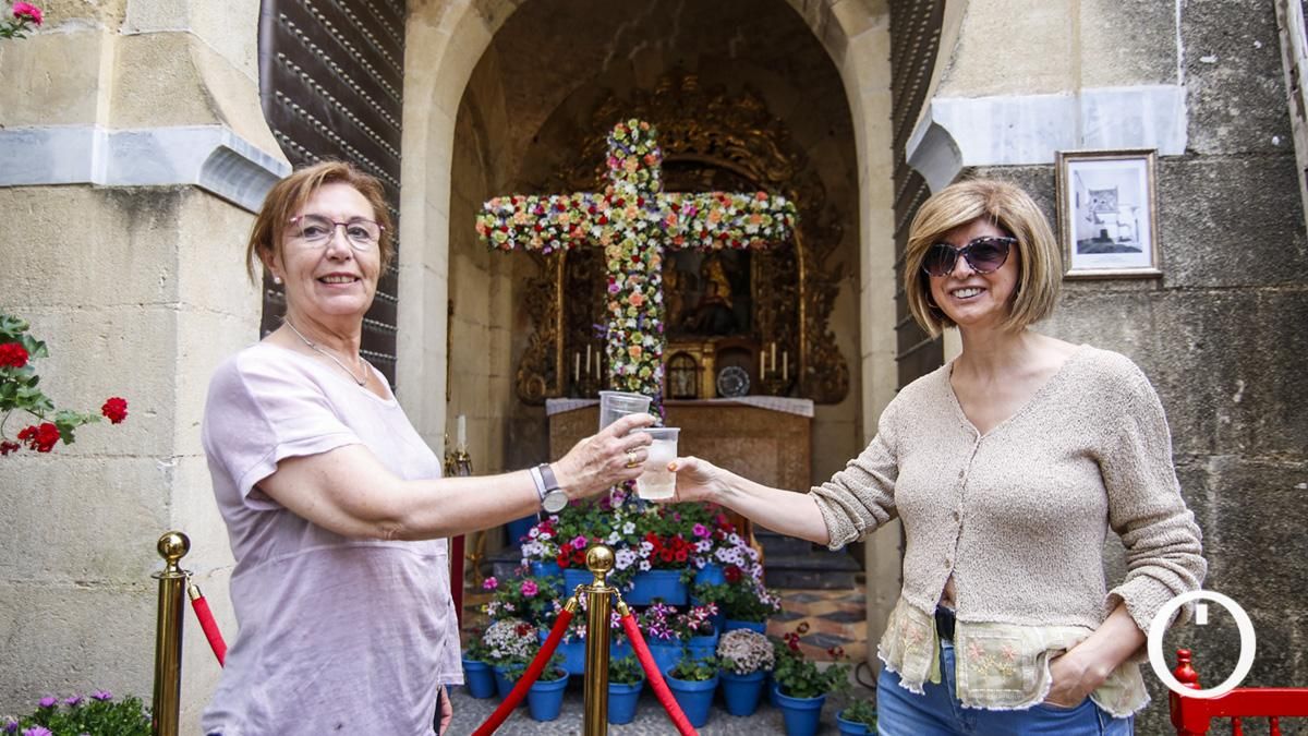 Primer premio en Recintos Cerrados Cruz de la AVV Alcázar Viejo