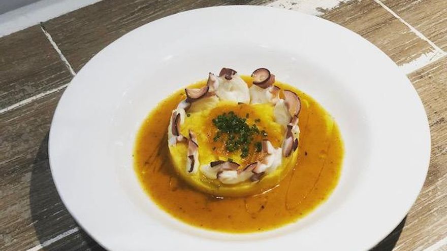 Pulpo con gofio y mojomacho