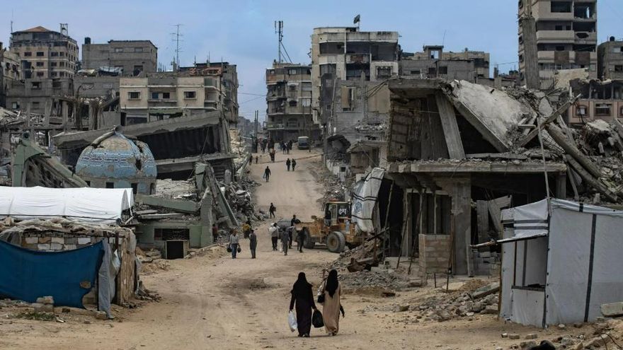 Israel mata a 11 gazatíes, incluidos 3 periodistas, en ataques a lo largo de la Franja