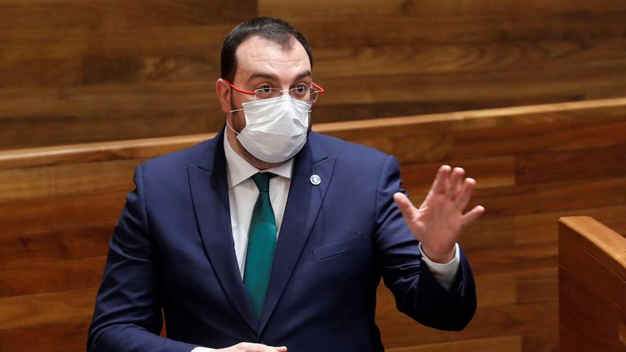 El presidente de Asturias Adrián Barbón