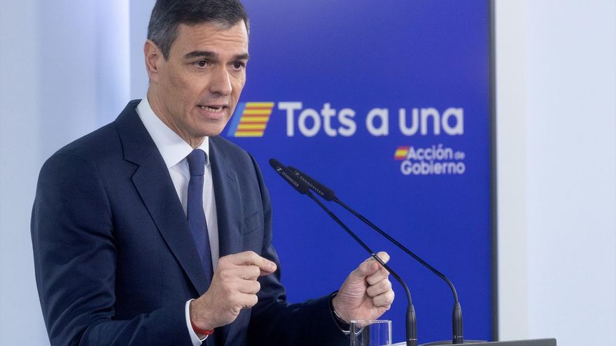El presidente del Gobierno, Pedro Sánchez, durante una rueda de prensa posterior a la reunión del Consejo de Ministros, en el Palacio de La Moncloa, a 11 de noviembre de 2024, en Madrid (España).