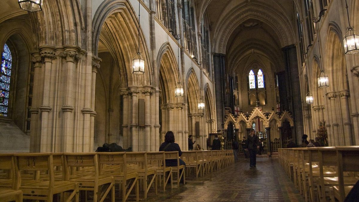 Naves góticas de Christ Church, una de las construcciones más antiguas de Dublín.