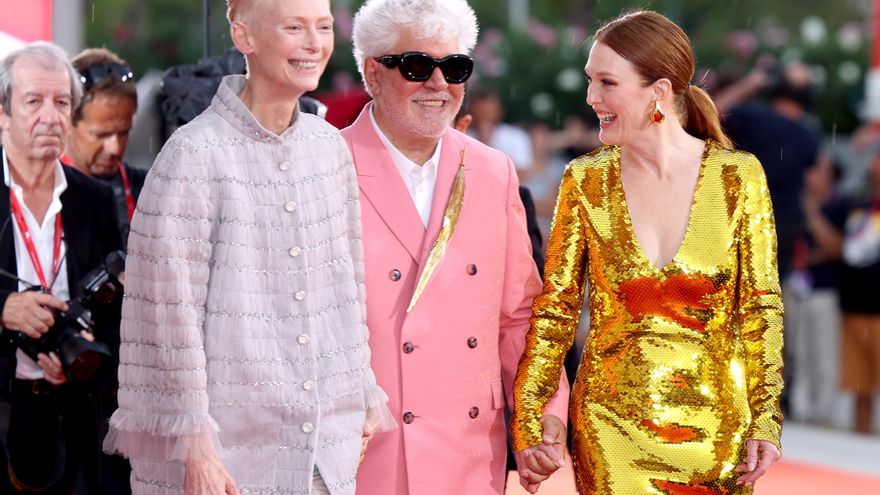 Almodóvar emociona en Venecia con su austera y hermosa mirada a la muerte en 'La habitación de al lado'