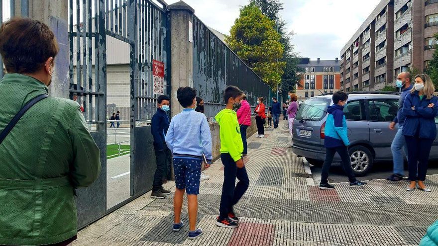 Unas 4.000 familias de 40 colegios de Álava se movilizan para reclamar jornada continua en sus centros