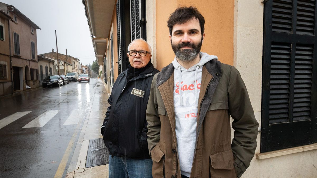 Los vecinos de un edificio salvado del derribo por invadir 40 centímetros de acera: "He llorado muchas veces"