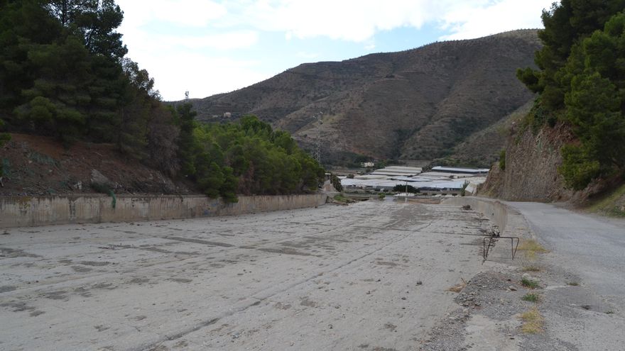 La rambla reencauzada a su paso por Albuñol | N.C.