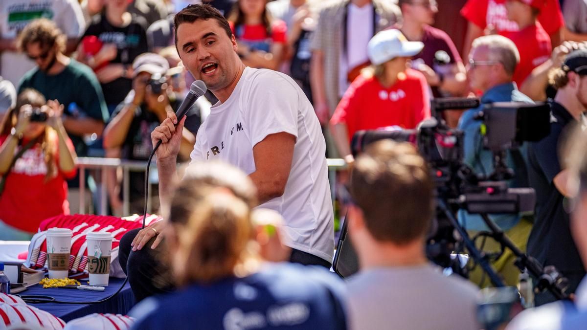 Quién era Charlie Kirk, el joven activista, comentarista y referente MAGA asesinado que tenía hilo directo con Trump