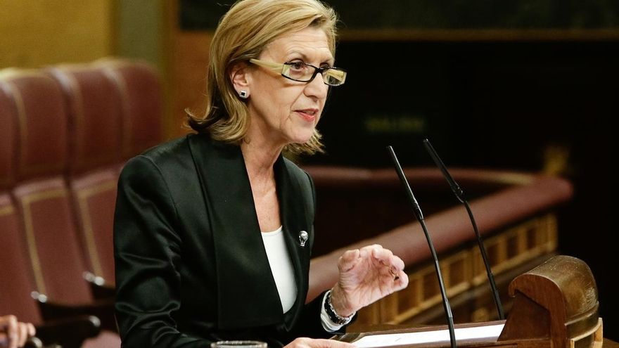 Rosa Díez: "No es de recibo que Cañete siga de ministro y utilice la estructura del Estado para su candidatura"