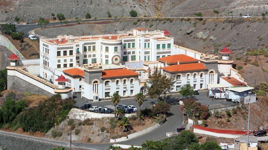 Una veintena de migrantes se fuga del CIE de Las Palmas de Gran Canaria