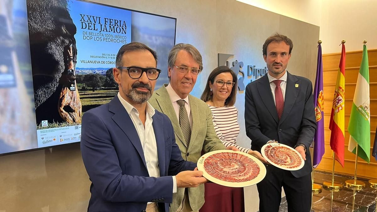 La Feria del Jamón de Los Pedroches llega con buenas perspectivas para la montanera y la dehesa en su esplendor