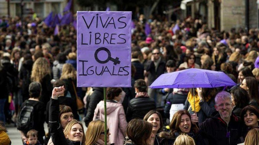 Cuando una llamada perdida o un 'me gusta' son delito: los jueces amplían la protección contra la violencia machista