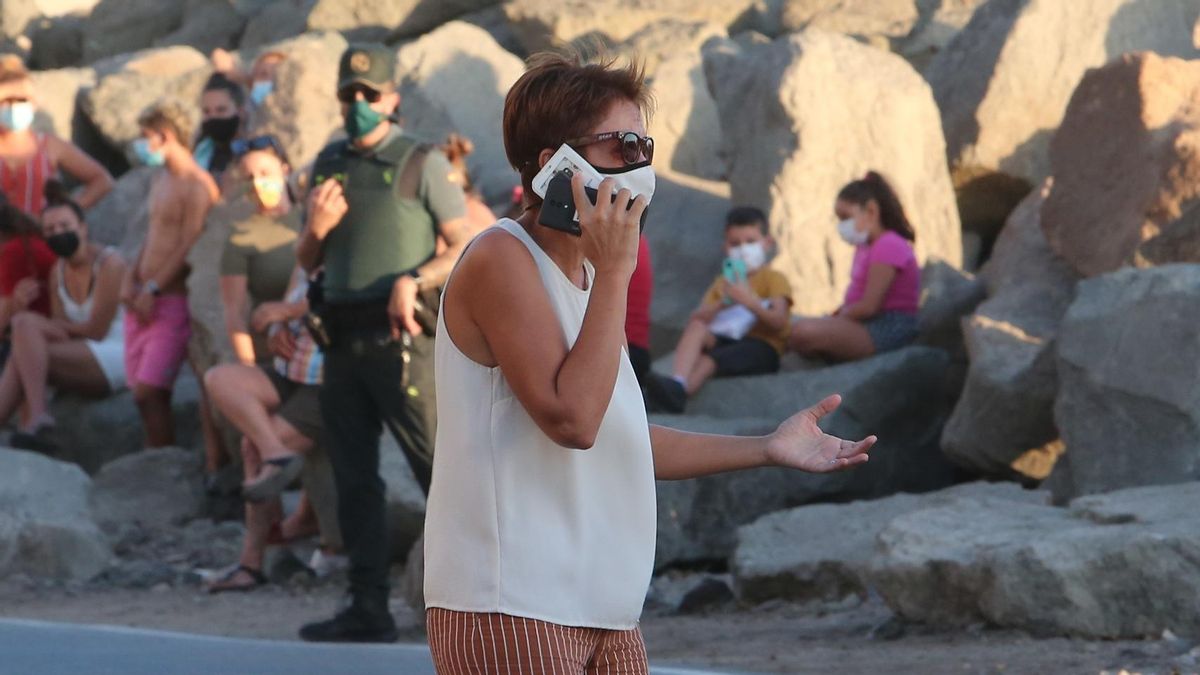 La alcaldesa que espera al Papa en Arguineguín boicoteó la acogida de menores y rechazó pagar entierros de migrantes