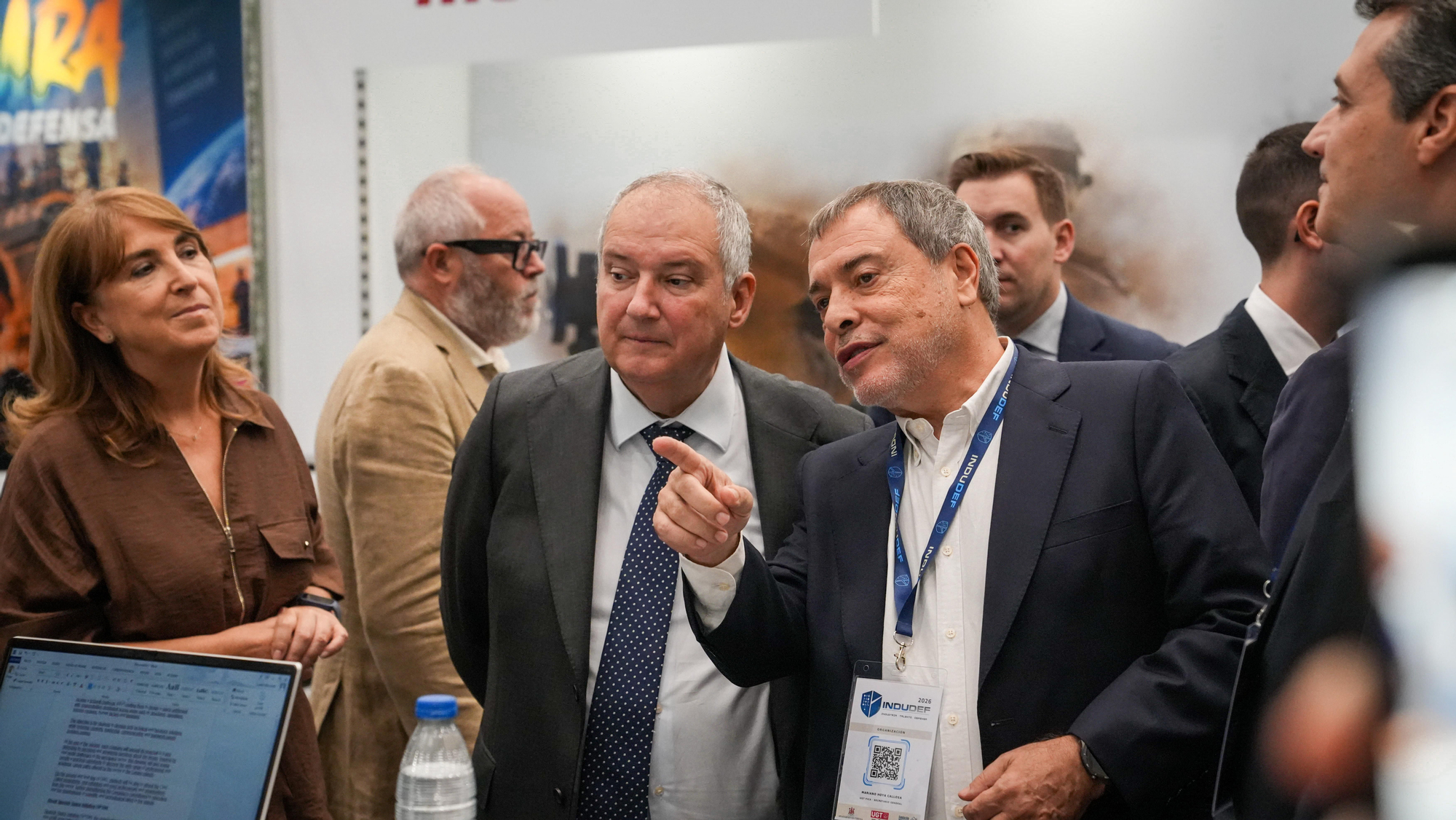 El ministro de Industria y Turismo, Jordi Hereu, y el alcalde de Córdoba, José María Bellido, durante la apertura del Foro Internacional de Defensa Indudef