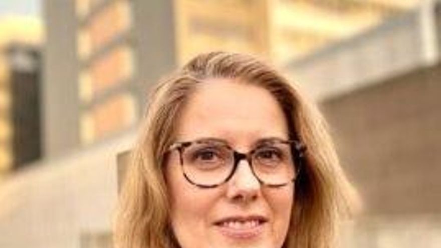 Norak Cruz, nueva diputada del PSOE en sustitución de Eugenia Gómez de Diego.