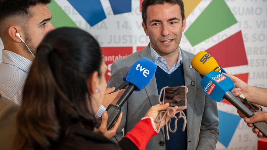 El secretario general del PSOE de Cantabria, Pedro Casares