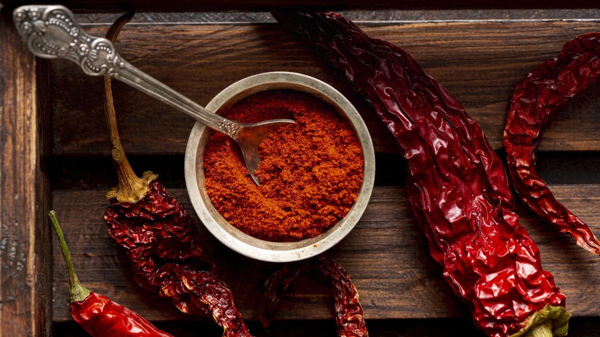 Ni salsa brava ni pulpo a la gallega: tres recetas nutritivas y saludables que brillan gracias al pimentón