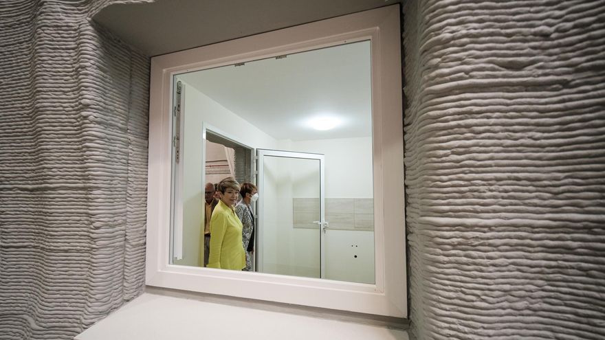 Una de las ventanas de la vivienda, cuyas paredes han sido imprimidas en 3D