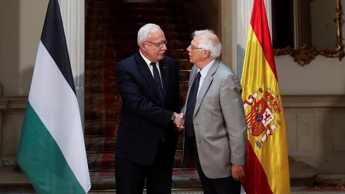 Los ministros Riad al Malki y Josep Borrell