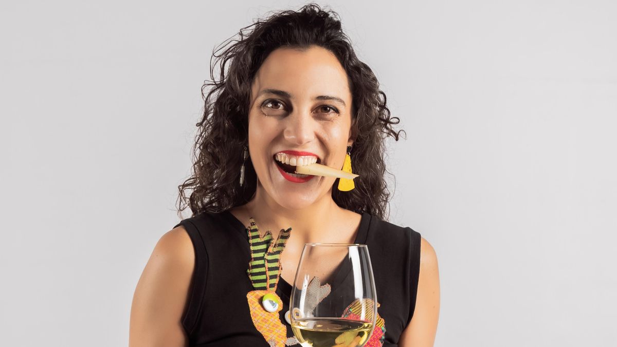 Isabel Cabrera: “La cabra palmera tiene una belleza aborigen, salvaje, como si los guanches se hubieran quedado a vivir en ellas para recordarnos de dónde venimos”