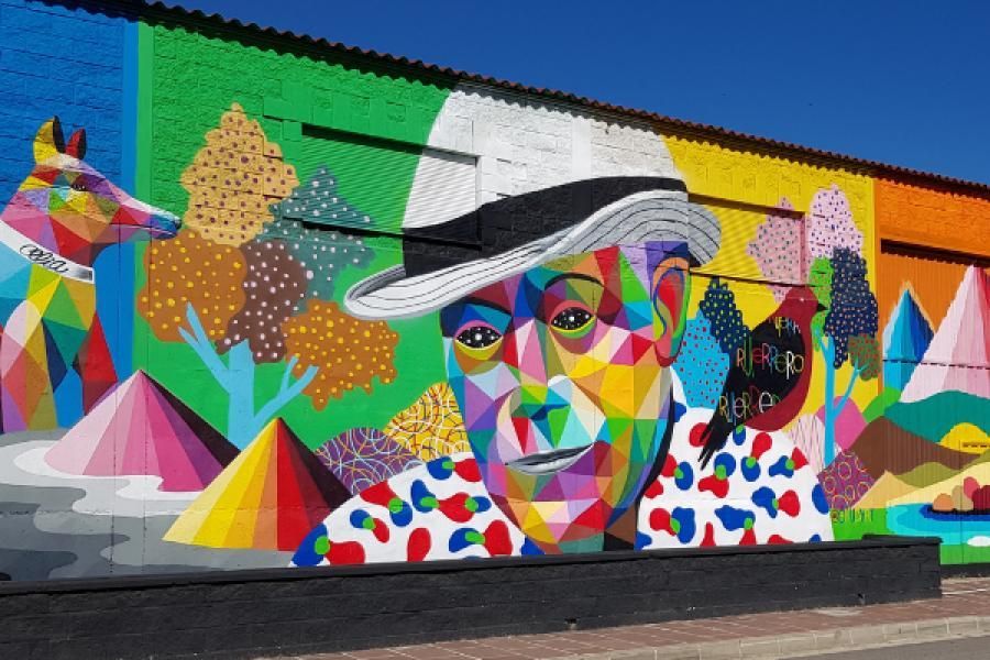 Mural de Okuda en Ruerrero, en Valderredible.