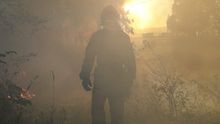 La chispa de un cable de alta tensión, hipótesis más probable del origen del primer gran incendio del año en Galicia