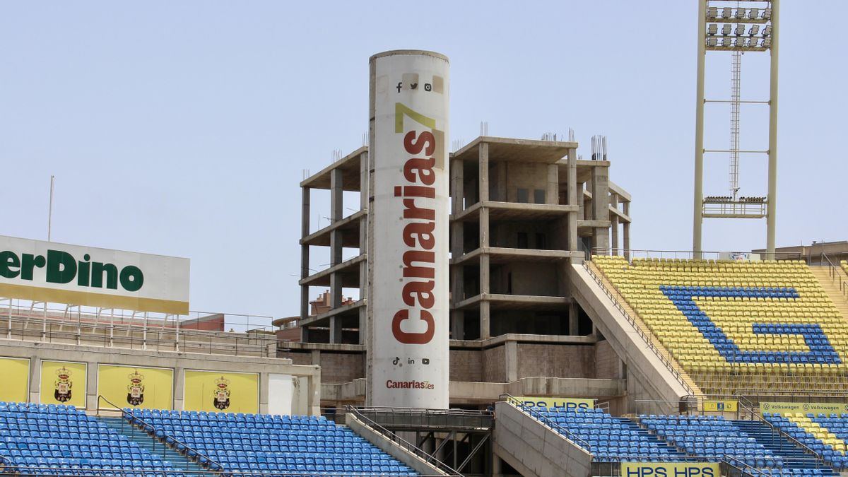 Torre este del Estadio de Gran Canaria.