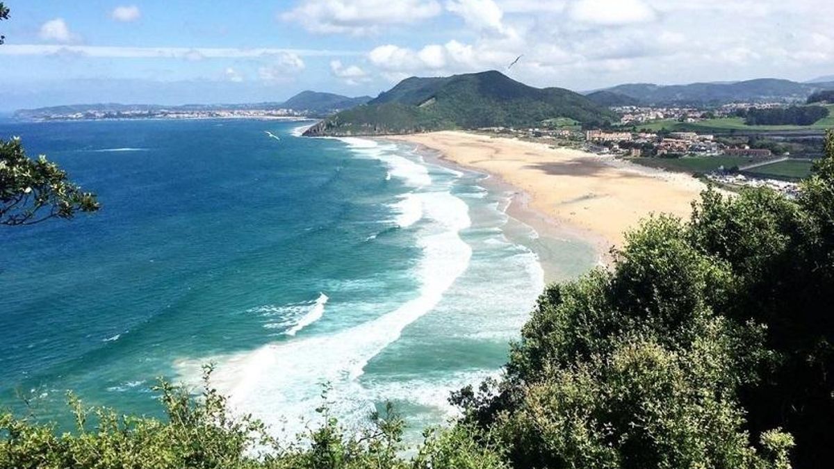 El PSOE de Santoña avisa que la temporada de playas arranca sin servicio de socorrismo en Berria y San Martín