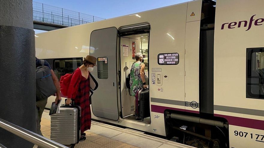 Renfe confirma que el tercer Alvia Badajoz-Madrid suprime las paradas de Mérida, Oropesa y Torrijos