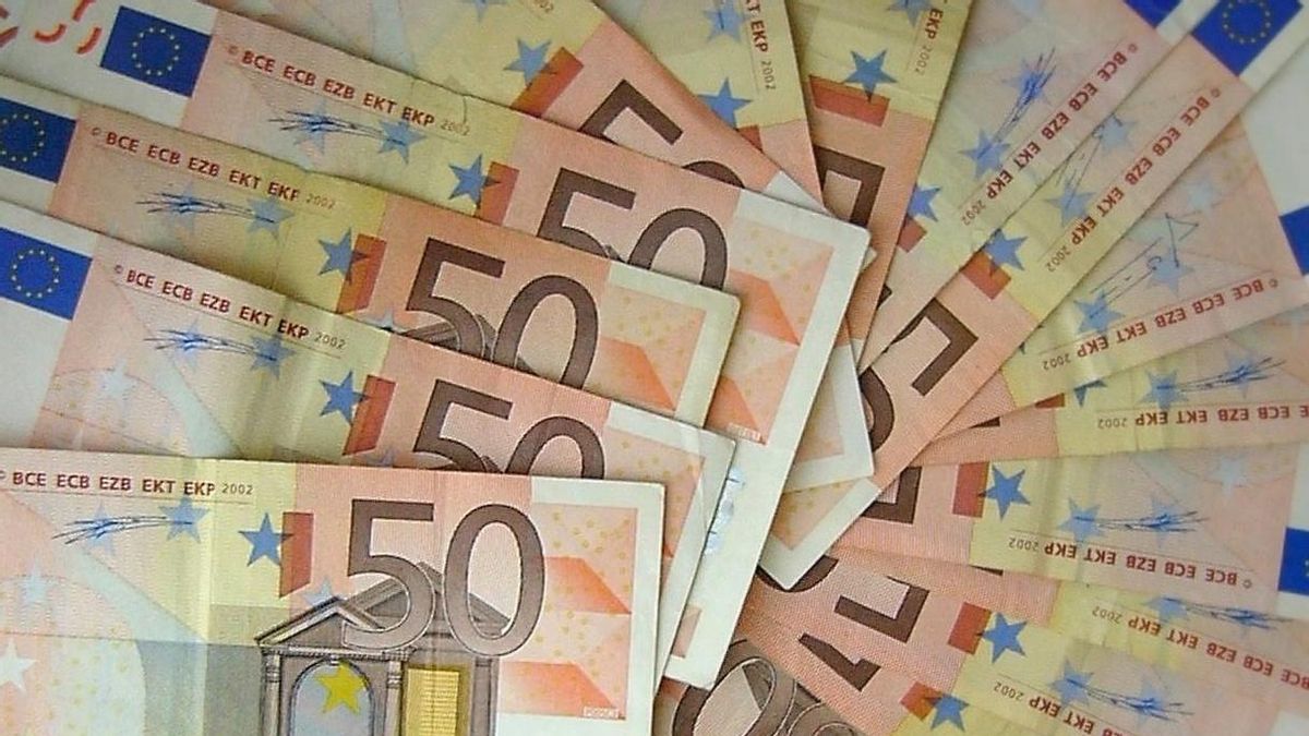 La deuda pública cerró 2014 en el 97,67% del PIB, en el objetivo establecido por el Gobierno
