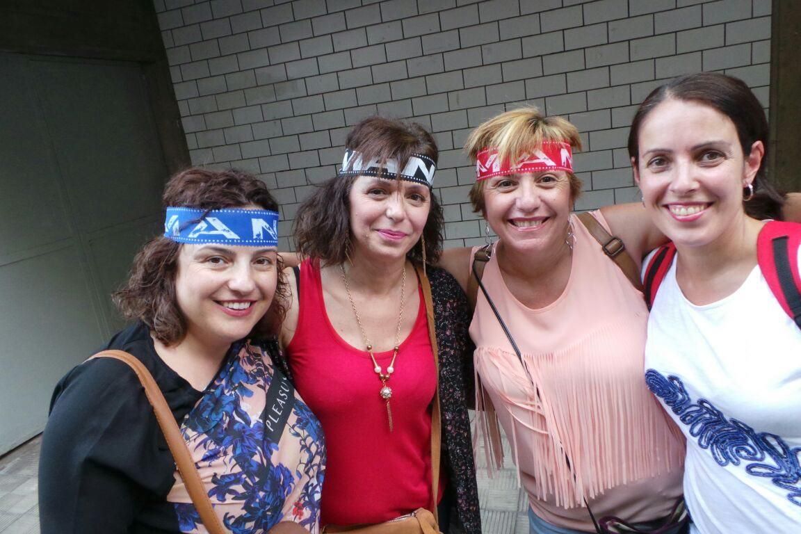 Llegada del público al concierto de Maná (MOISÉS PÉREZ)