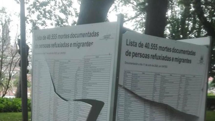 Un ataque xenófobo destroza una exposición en Santiago con motivo del Día de los Refugiados
