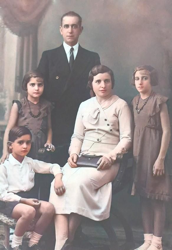 Ulpiano Alonso, junto a su familia.