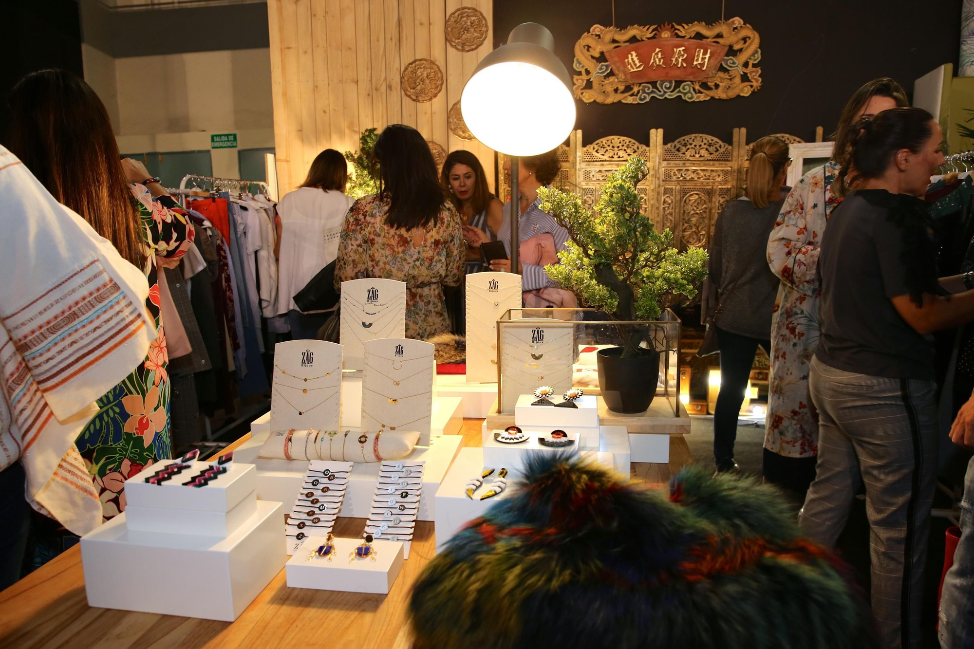 Expositor en Moda y Amigos