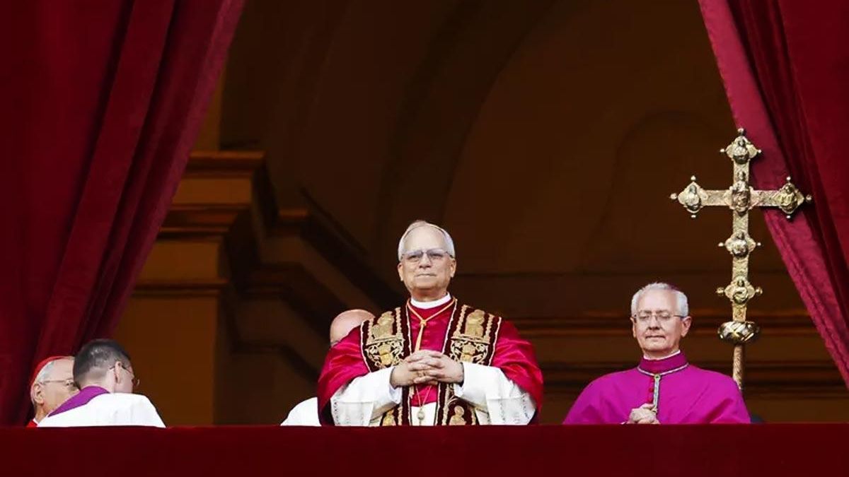 Presentación del cardenal Prevost ya como el Papa León XIV.